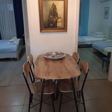 Center Of Split, Quite Bedroom For 2 Overnight